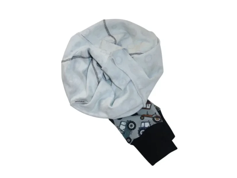 Tepláky bez počesu auta