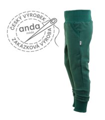 Zelené tepláky bez počesu